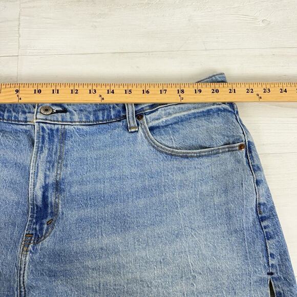 Abercrombie & Fitch The Mom Short Size 35 / 20 High Rise Curve Love Light Wash - Picture 10 of 14